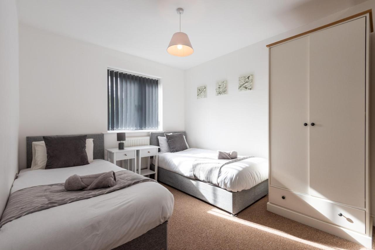 Parking - Spacious - Smart Tv - Self Checkin - Garden - King Derby Eksteriør billede